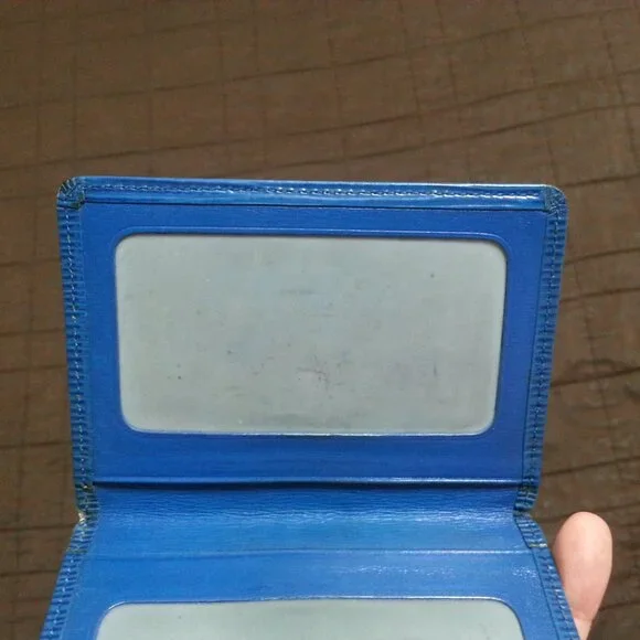 Vintage LV Louis Vuitton  Epi Leather  ID Card Holder Bifold Blue Unisex - Picture 10 of 13